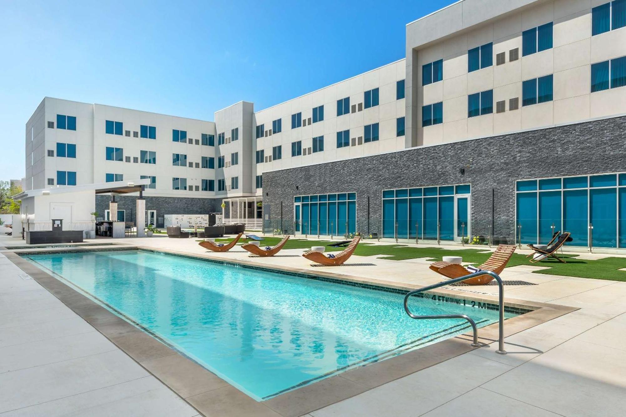 Cambria Riverfront * Waco
